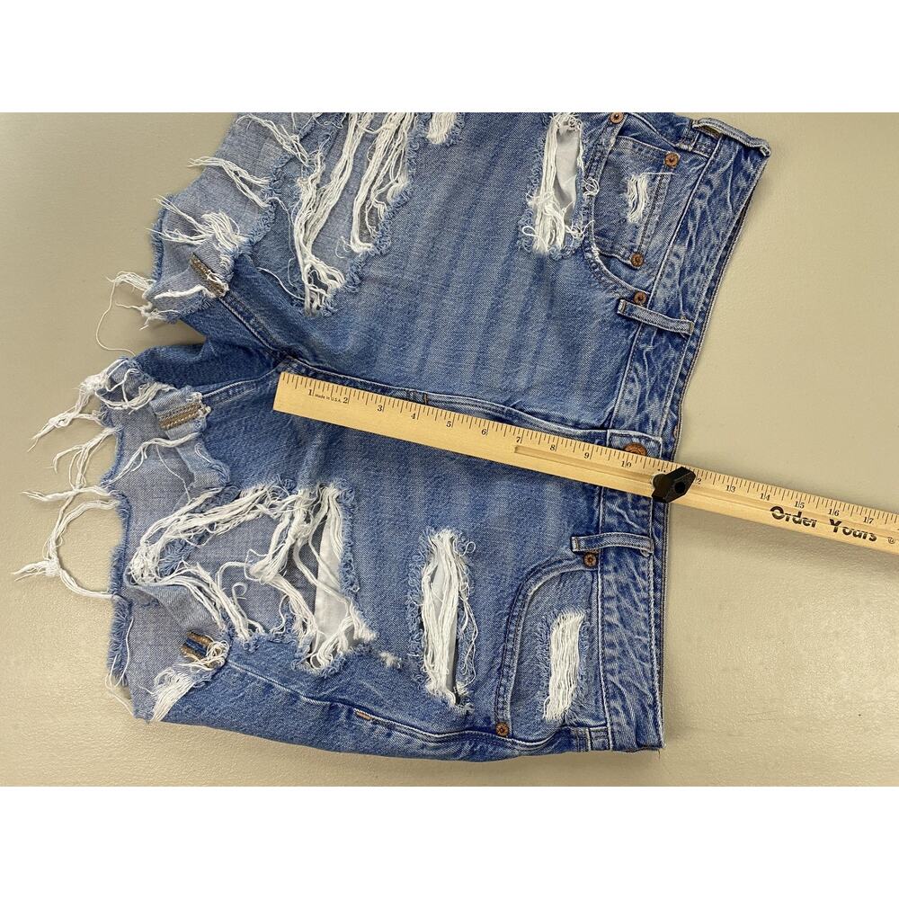 American Eagle Tomgirl Jean Shorts Womens 14 Blue Distressed Boyfriend 37x5 - Picture 5 of 15